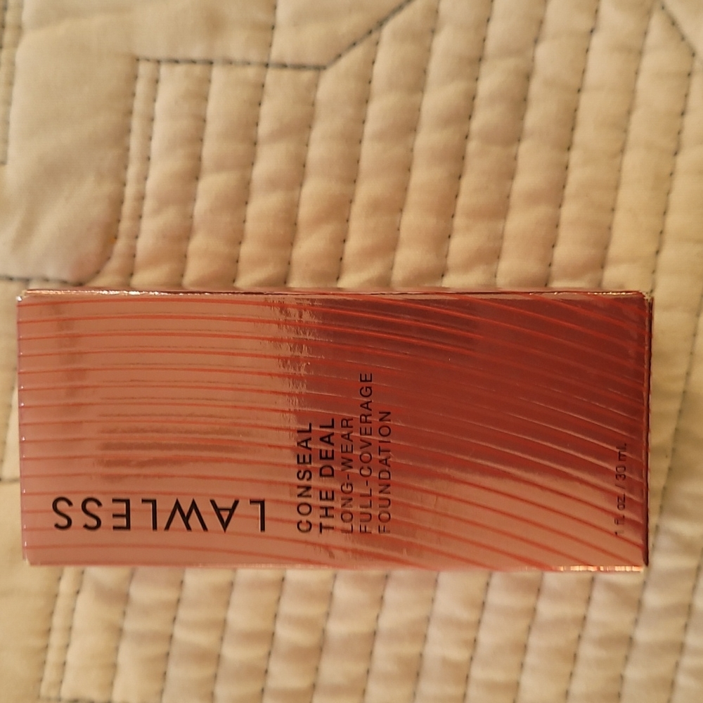 Lawless conceal the deal long-wear full coverage foundation